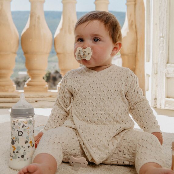 Suavinex SX Pro Ultra Soft Butterfly Shape Baby Pacifier for Babies 6-18 months with Silicone Nipple Physiological Teat Safe for Baby Pack of 2, Color: Beige, 3 image