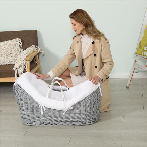 Teknum Infant Wicker Pod Moses Basket With White Waffle Beddings 0-6 Months, 3 image